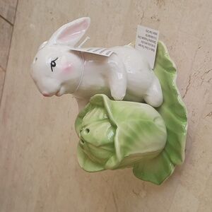 Bunny, ,& Leaf Tray-salt&pepper Shakers,NEW, by' Valeri Parhill,,QVC